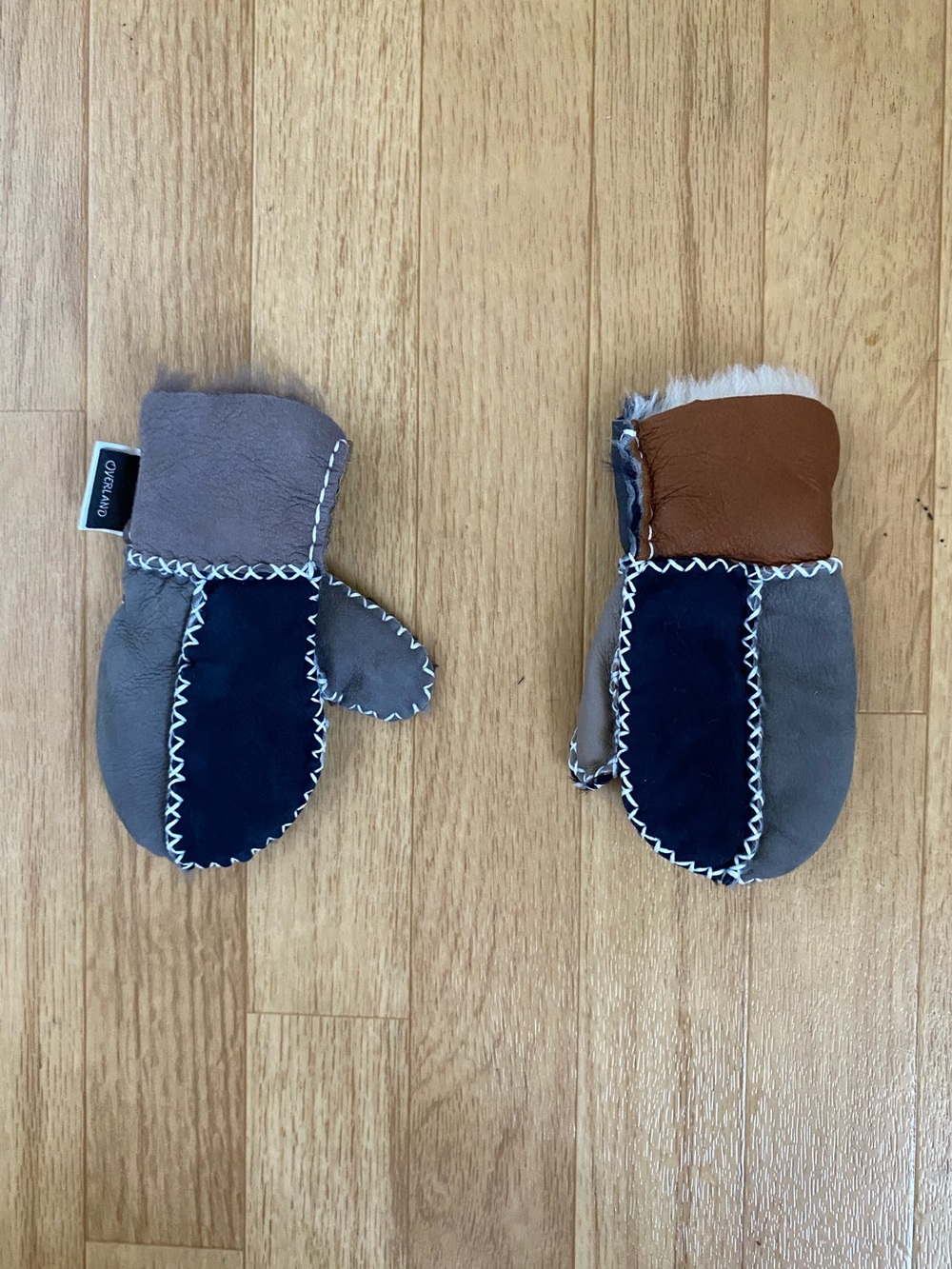 OVERLAND Shearling Sheepskin Leather Suede Baby Mittens Size 0-12 Month